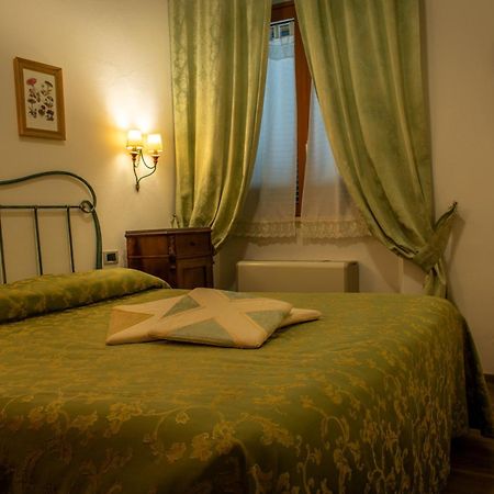 Hotel La Fonte Del Cerro Saturnia Exteriör bild