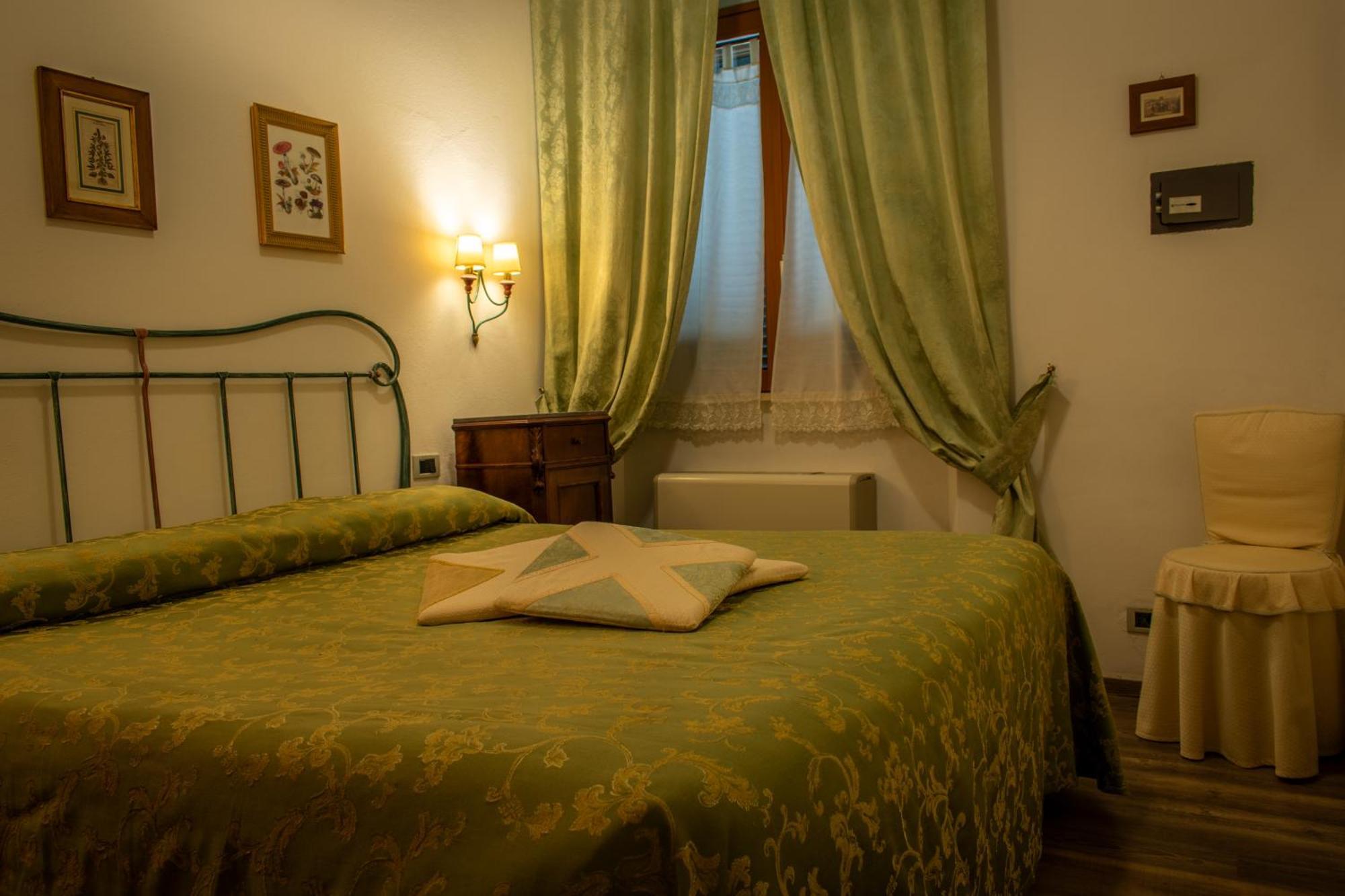 Hotel La Fonte Del Cerro Saturnia Exteriör bild